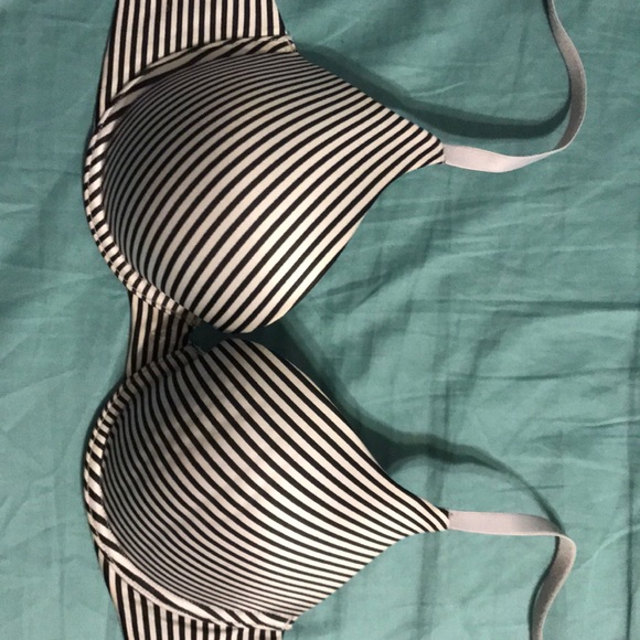 Victoria's Secret Other - Victoria’s Secret Padded Perfect Coverage Bra 36B Victoria's Secret Other - Victoria’s Secret Padded Perfect Coverage Bra 36B